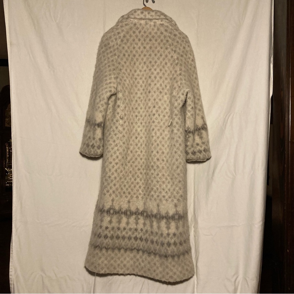 Vintage 70’s VAKA Pure New Wool Coat w/ Woolmark - Picture 2 of 13